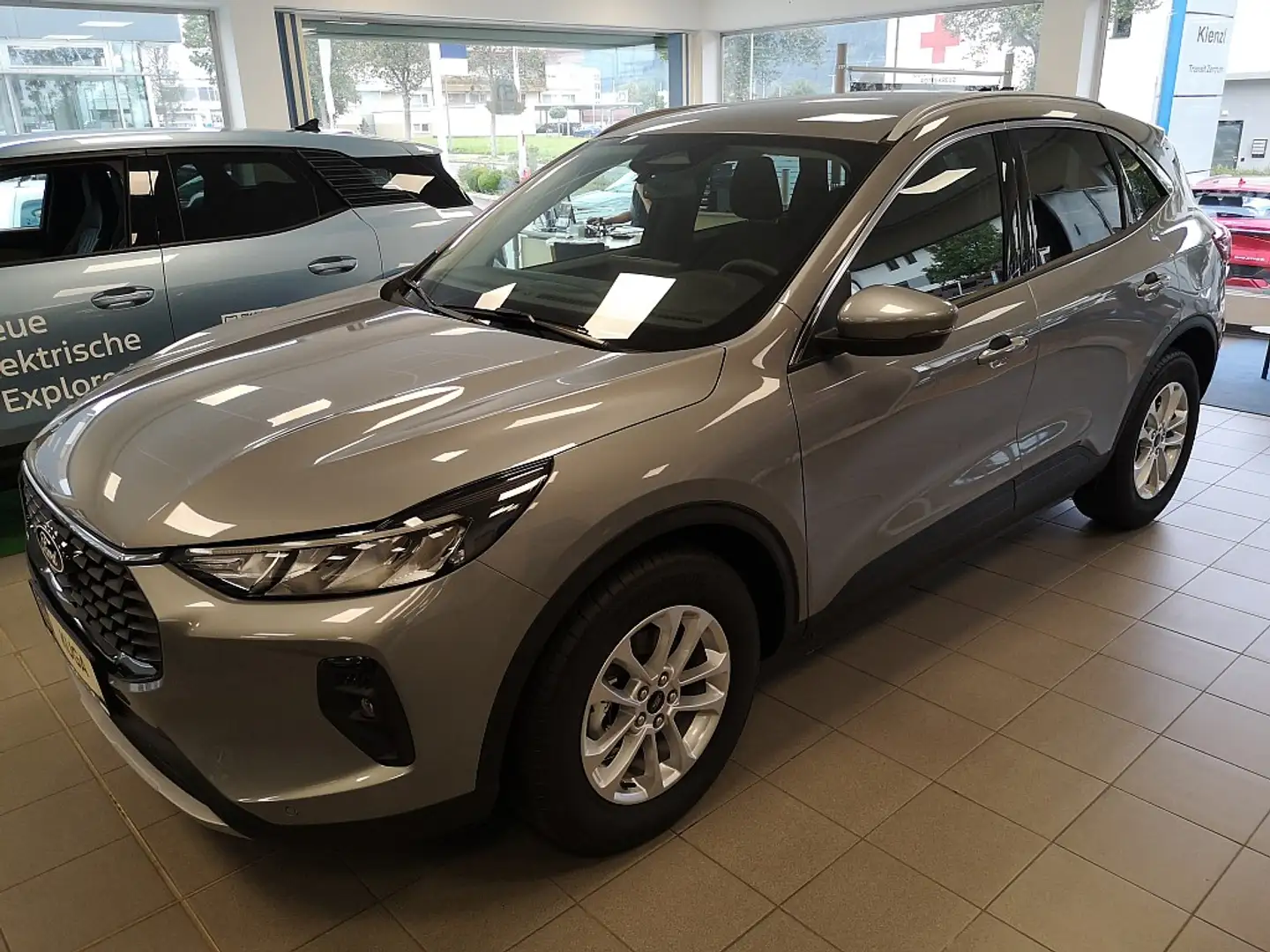 Ford Kuga 1,5 EcoBoost Titanium Silber - 1