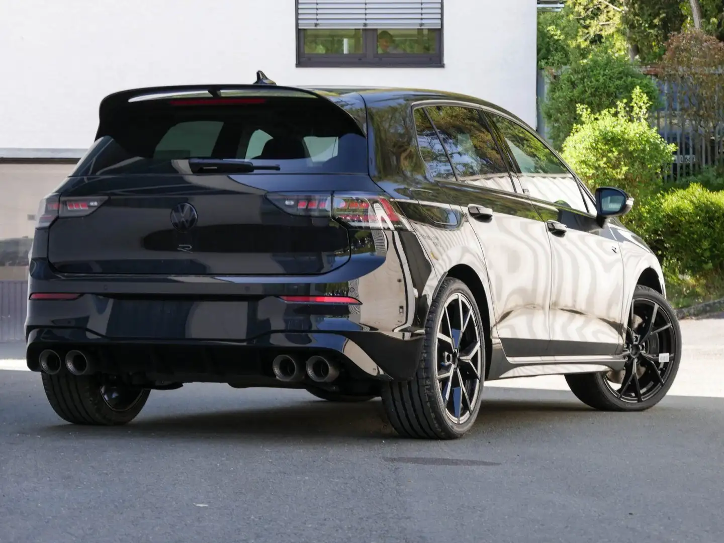 Volkswagen Golf R BLACK EDITION 2,0TSI 333 PS DSG Pano,AKRA Schwarz - 2