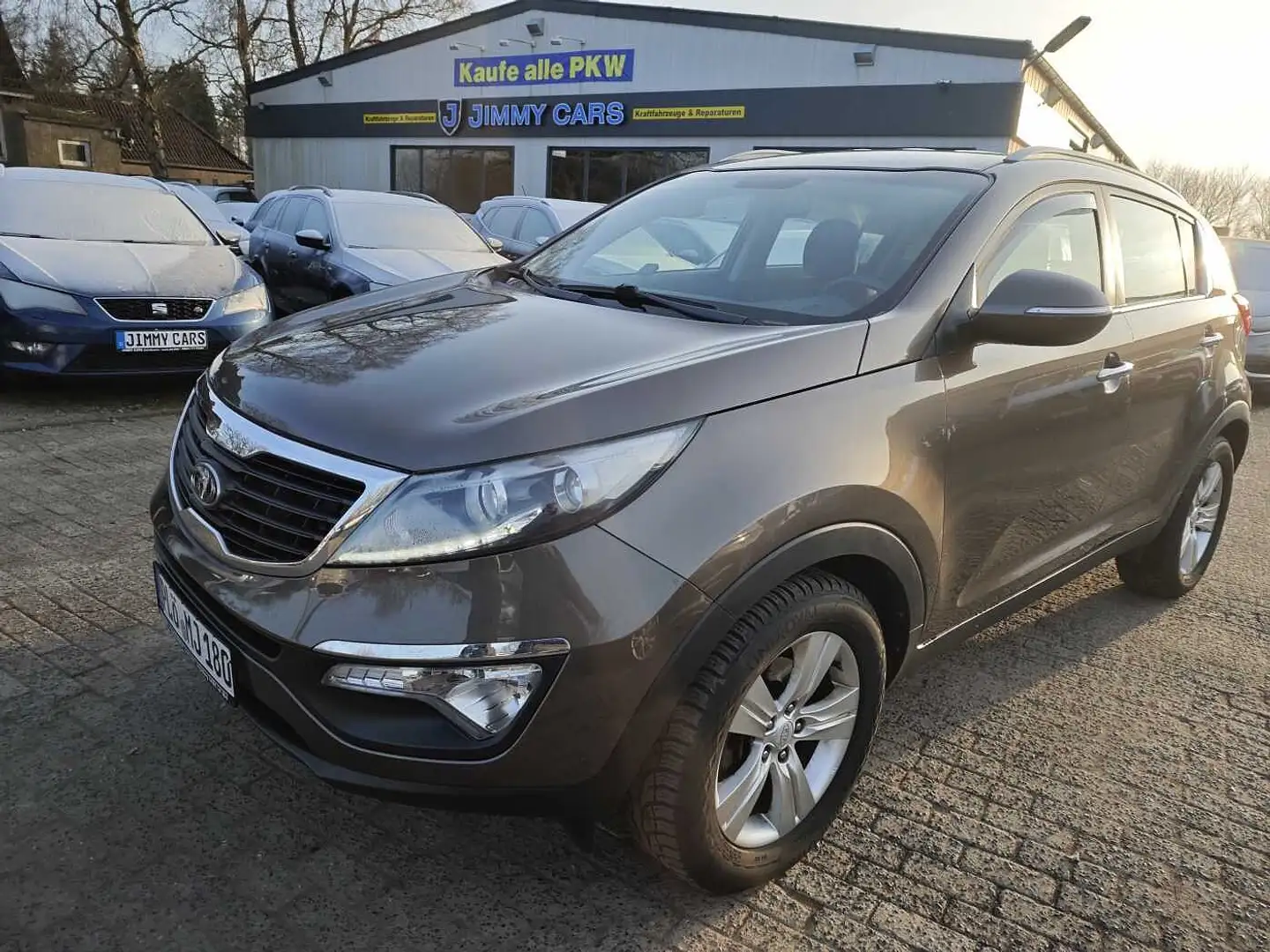 Kia Sportage 2.0 CRDi 2WD Champ Braun - 1