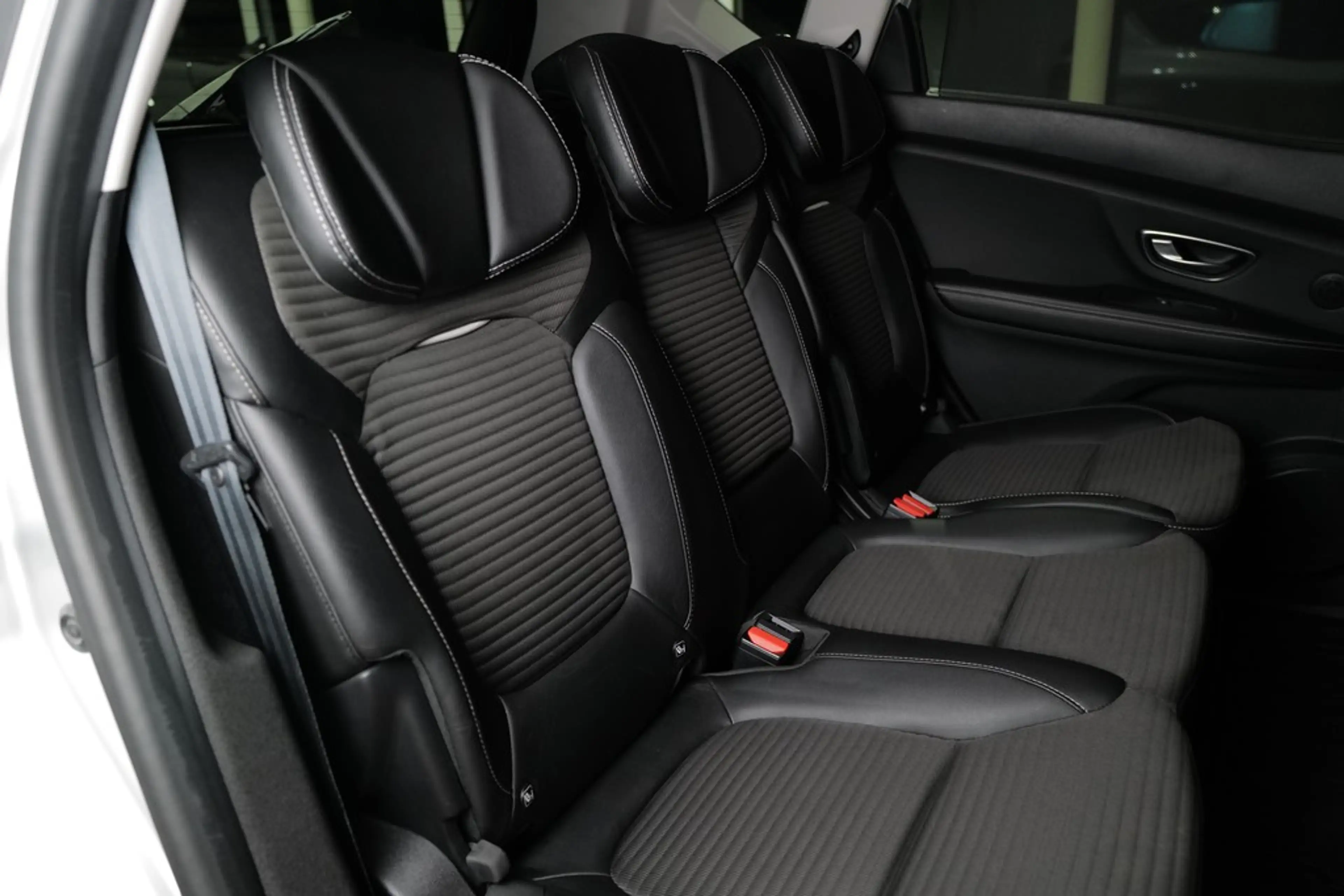 Renault Scenic IV BOSE Edition — photo 6