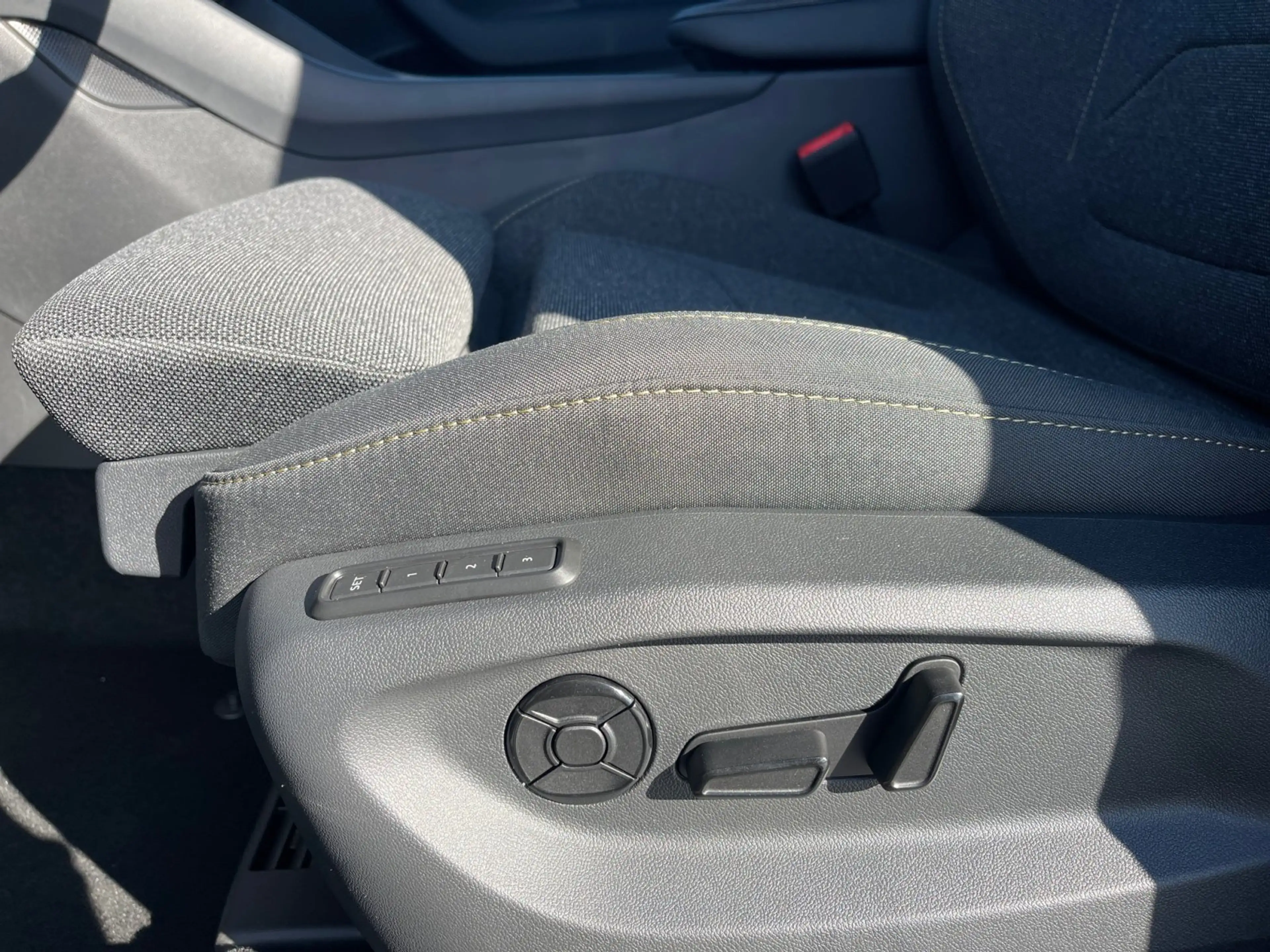 Skoda Kodiaq Selection TSI DSG|7 SITZE|VORB.AHK|eHECK — photo 14