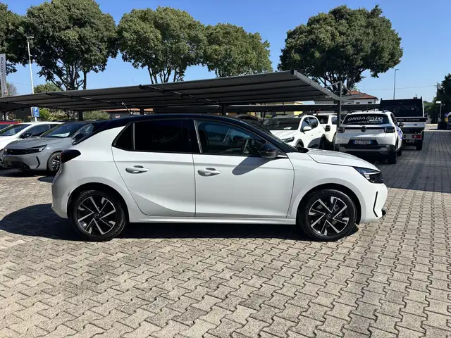 Opel Corsa view 4