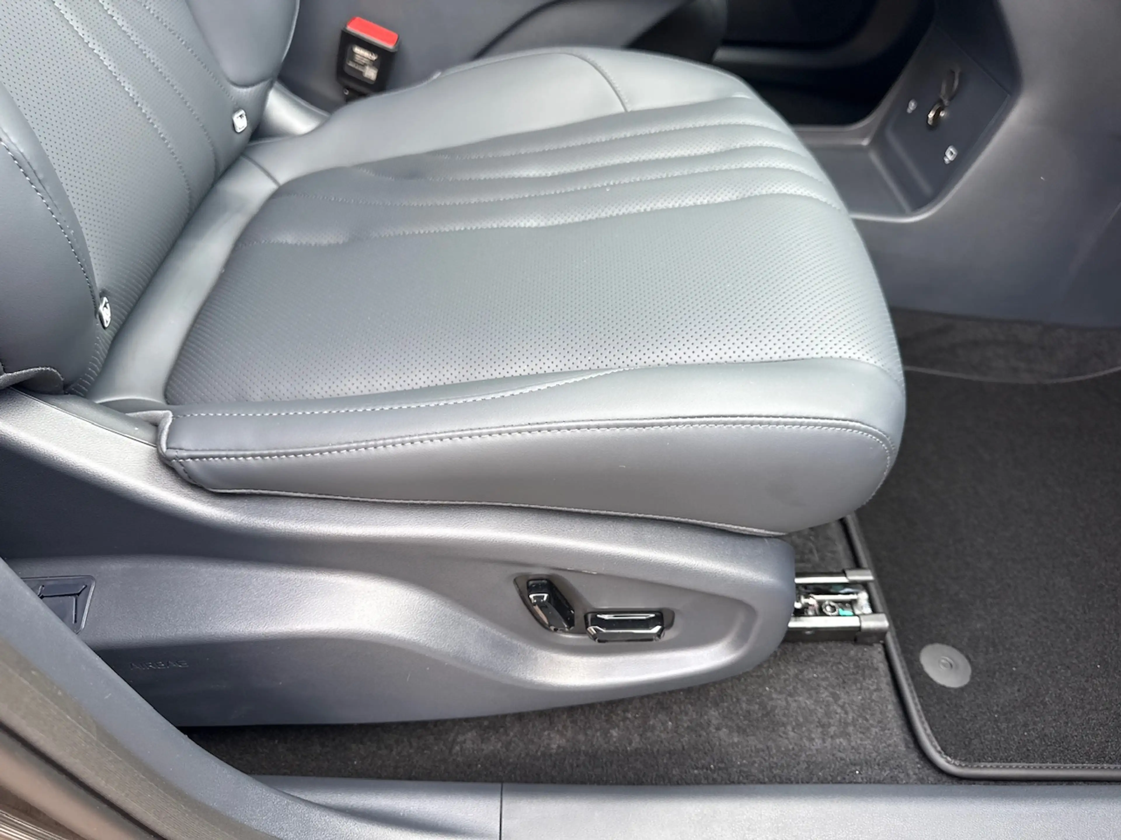 Geely Starray EM-i 1.5 Pro 262 PK Plug in Hybrid/ Nieuwe voorraad aut — photo 12