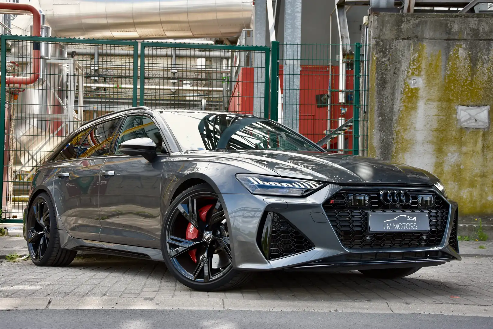 Audi RS6 Avant 4.0 V8 **Lichte vracht** 18 000km (!) NEW Gris - 1