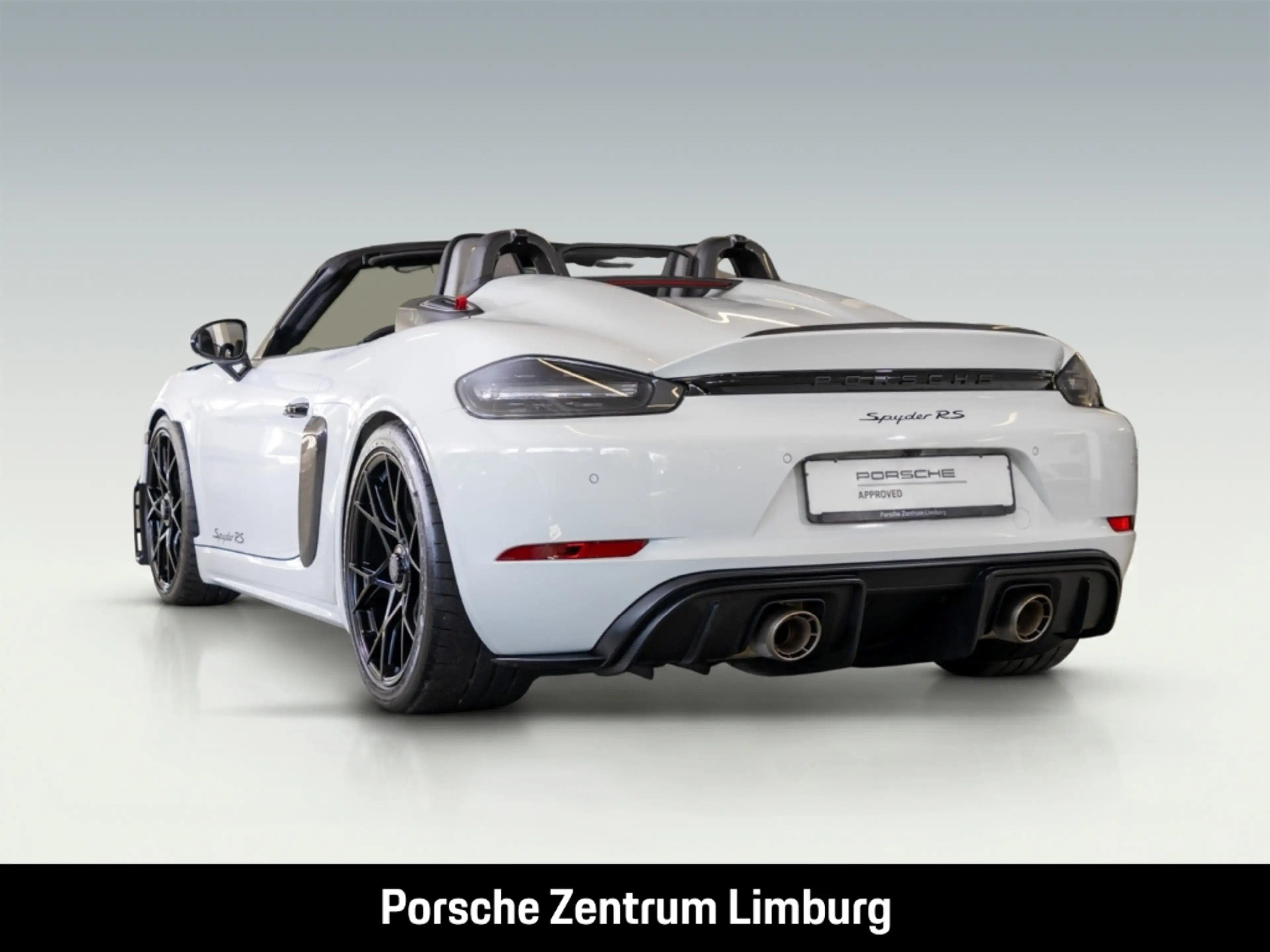 Porsche 718 Spyder RS — photo 7