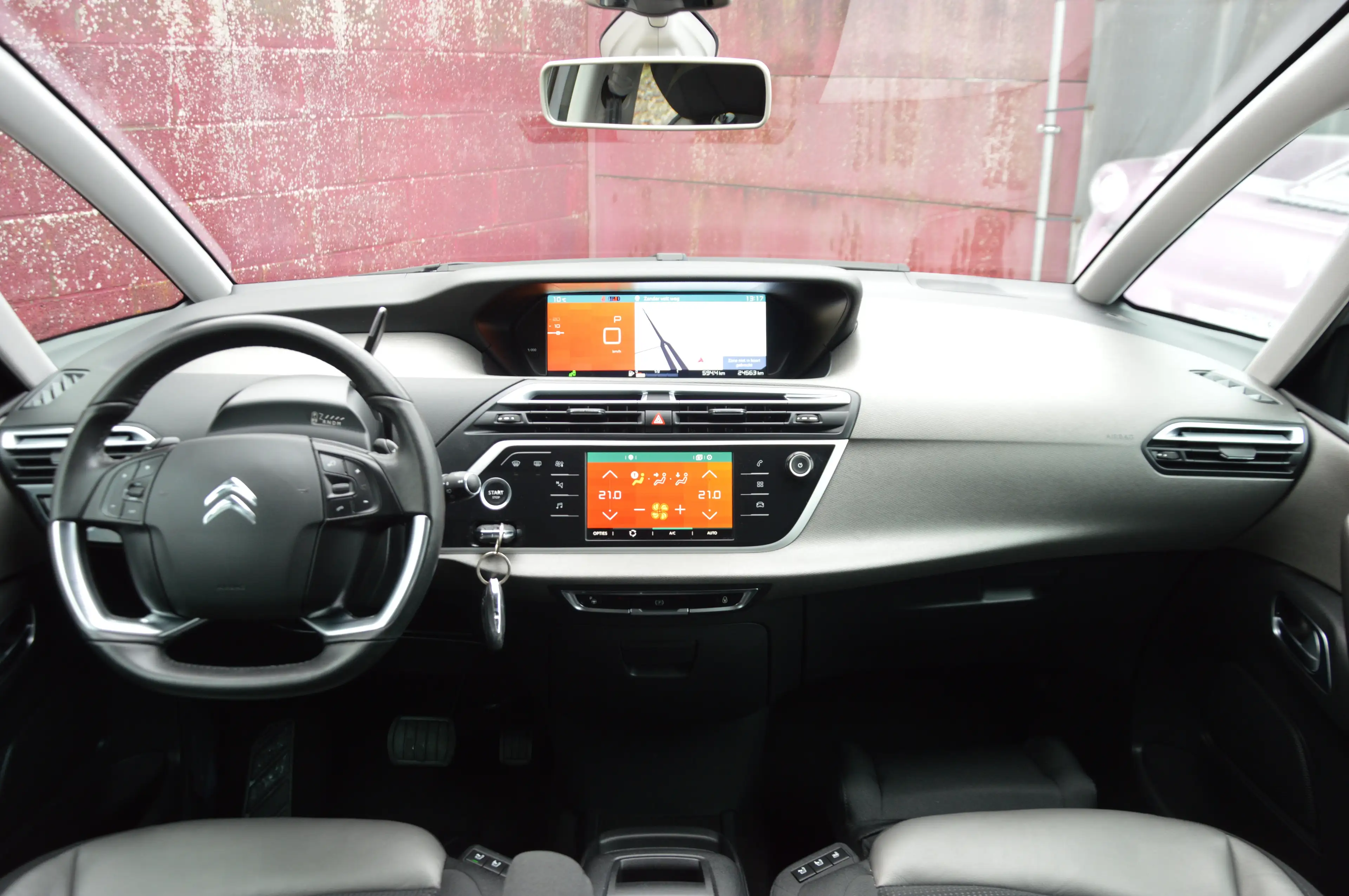 Citroen C4 Picasso 1.2PureTech Shine BOITE AUT NAV CAM CLIM 24.564KM — photo 13