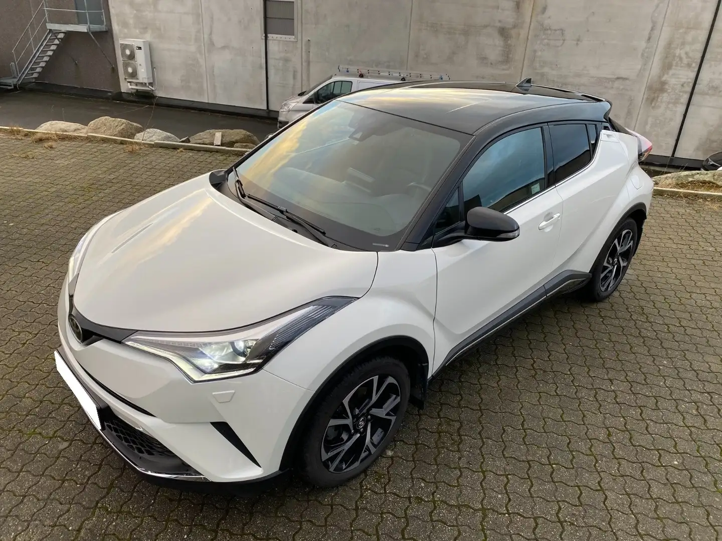 Toyota C-HR C-HR 1.2 Turbo 4WD C-Hic CVT White - 1