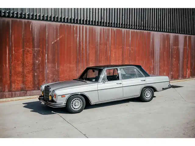 Mercedes-Benz 300 300SEL 6.3 W109