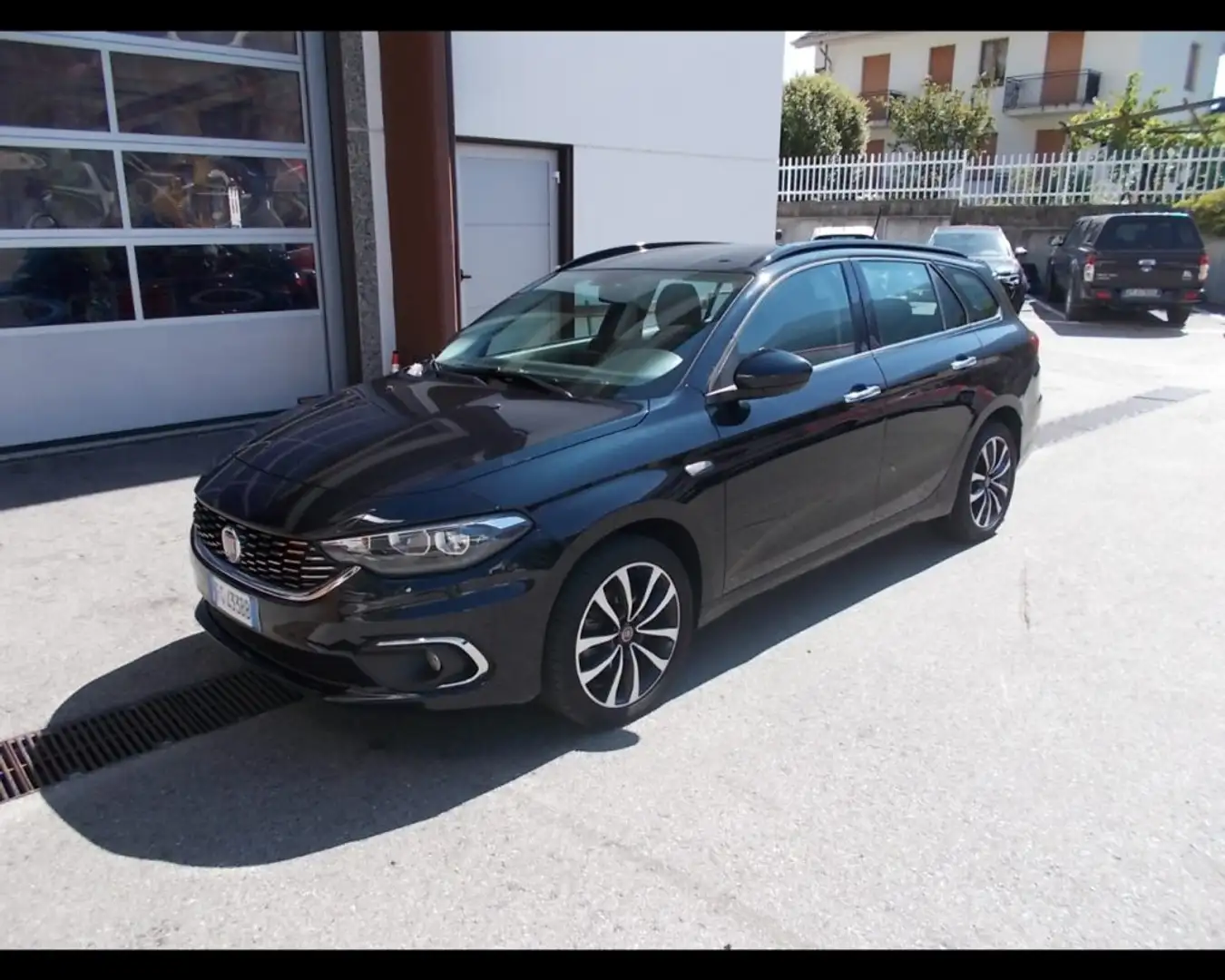 Fiat Tipo SW 1.6 mjt Business s&s 120cv dct crna - 1