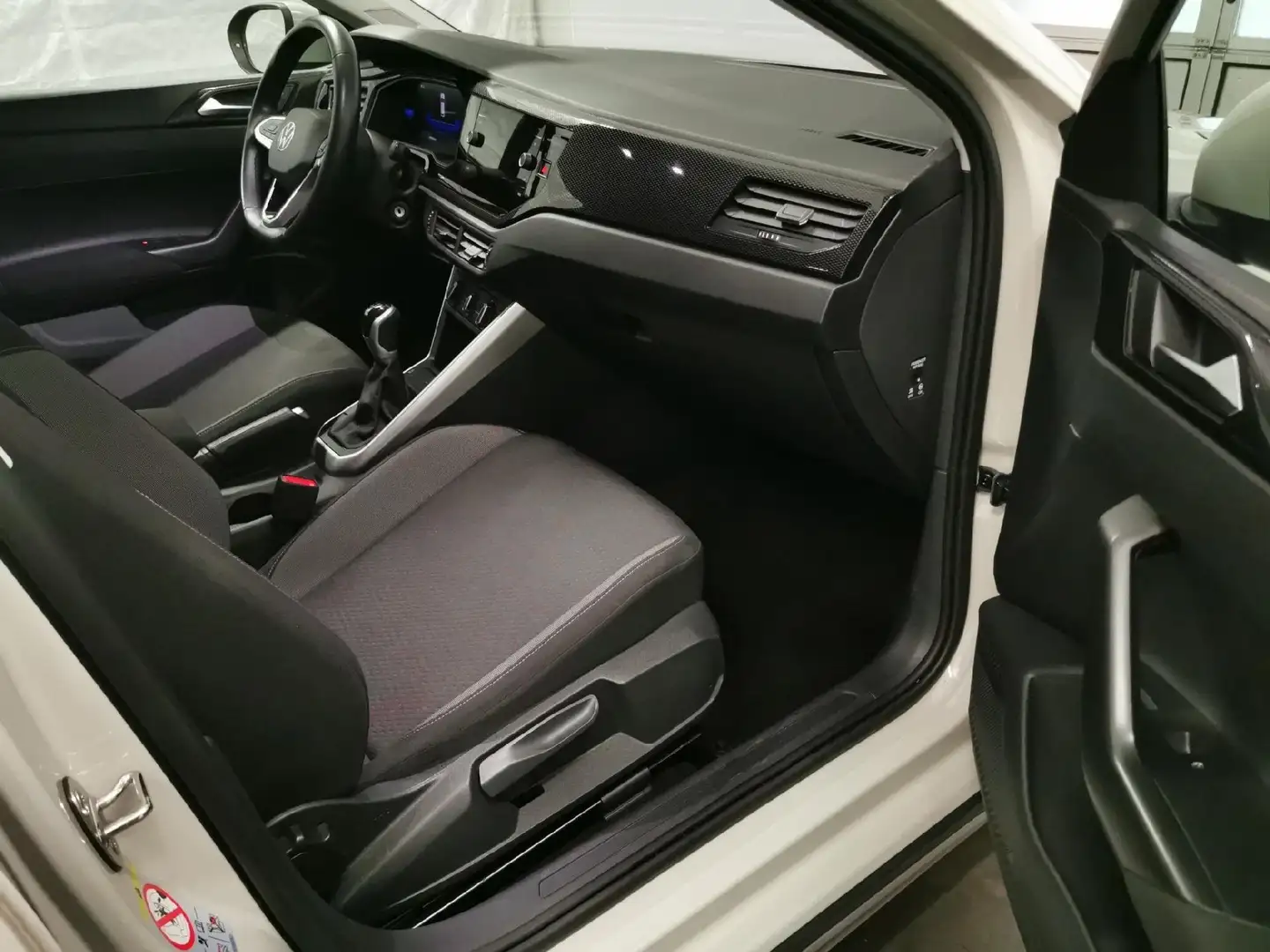 Volkswagen Taigo Life_95PS_Klima_Audio Grau - 2