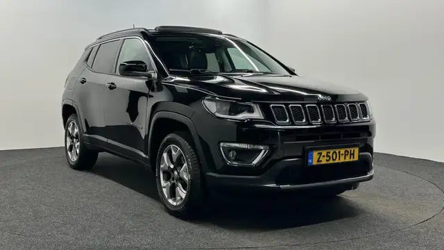 Jeep Compass view 3