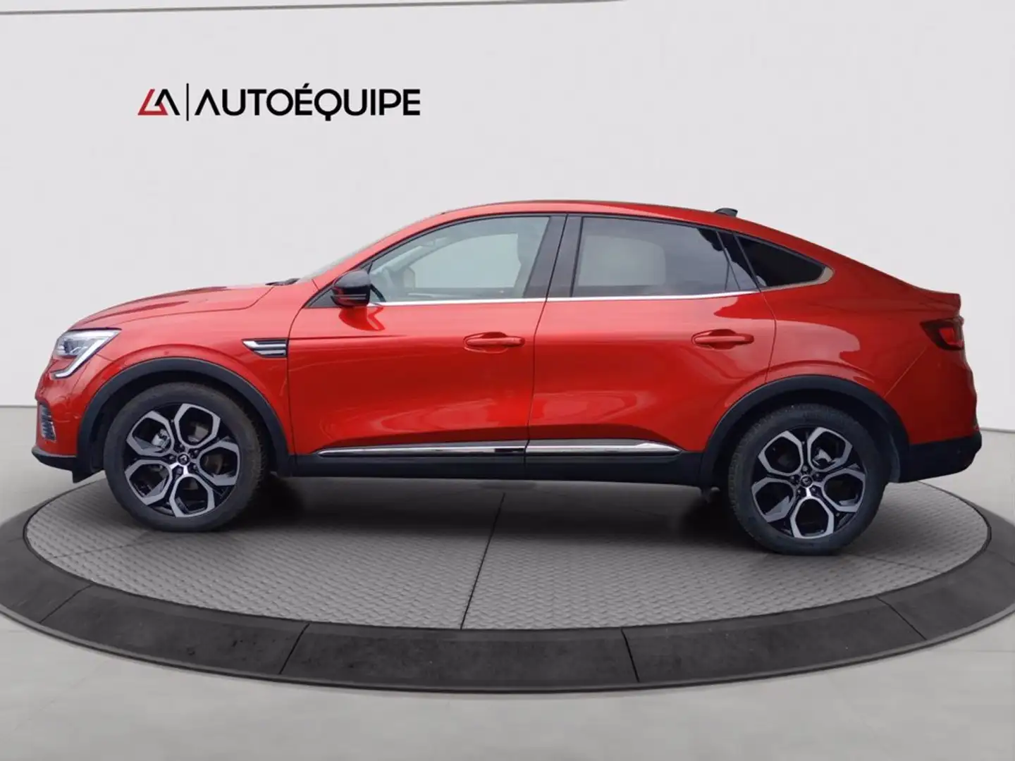 Renault Arkana 1.6 E-Tech full hybrid Intens 145cv Roşu - 2
