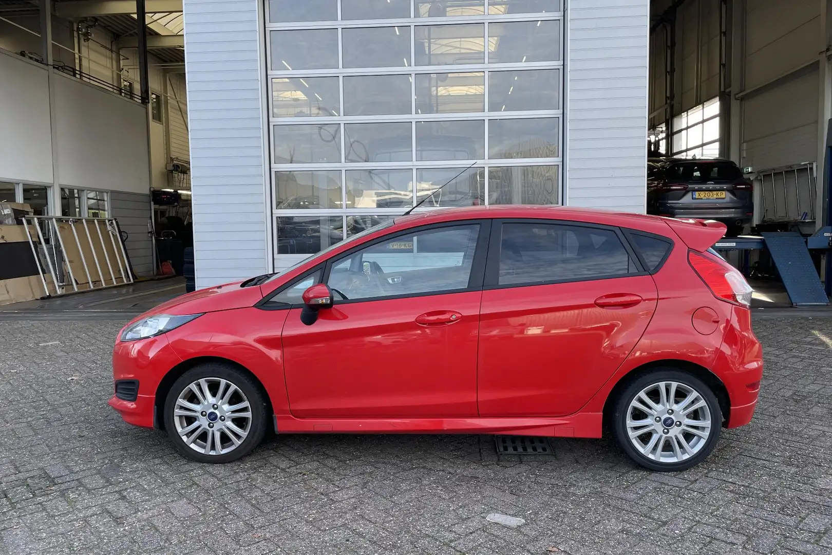 Ford Fiesta 1.0 EcoBoost 100pk Hot Hatch | Cruise Control | Ge Rood - 2