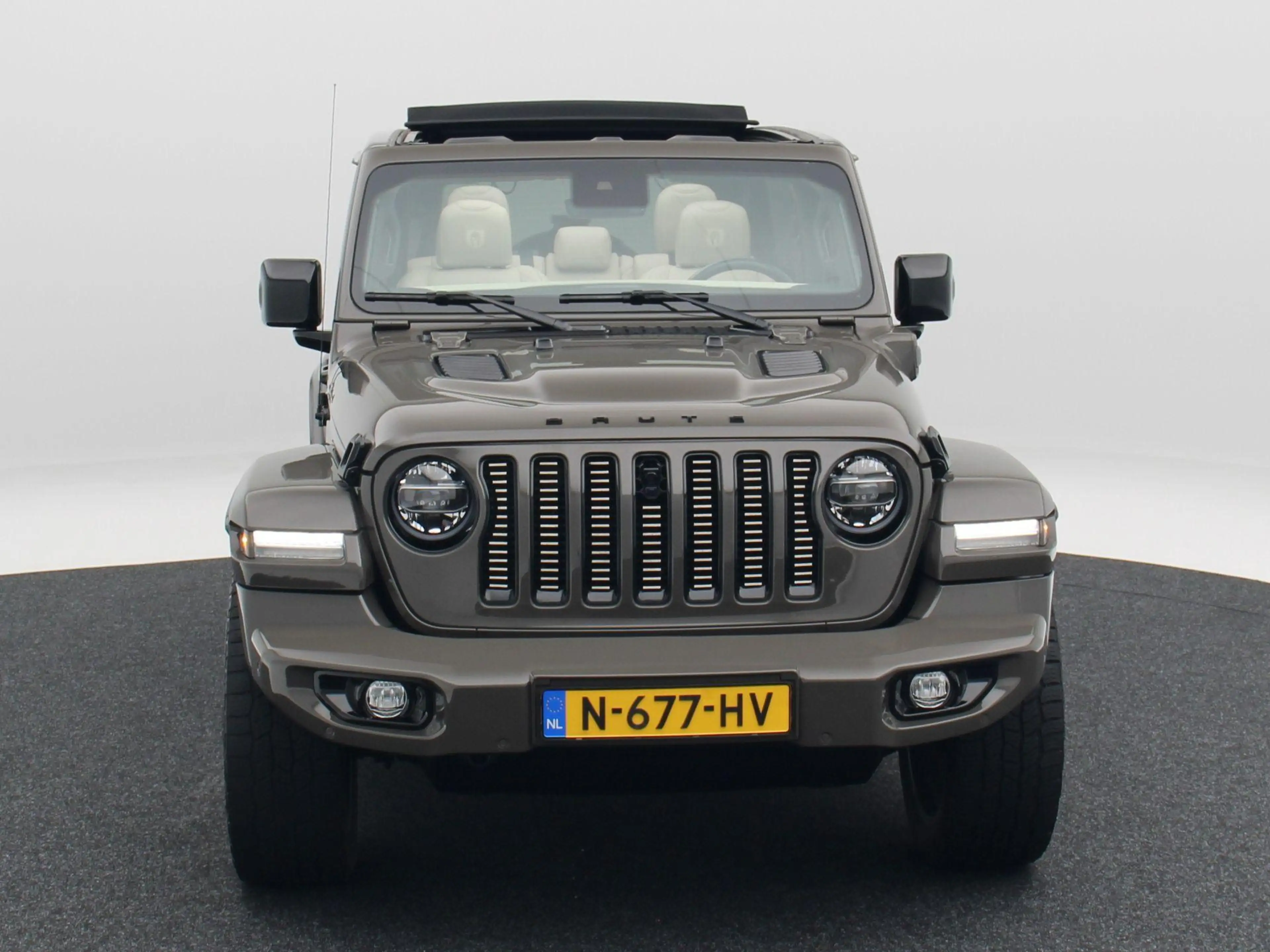Jeep Wrangler Unlimited 4xe 380 Sahara BRUTE | Wit leder | Elekt — photo 4