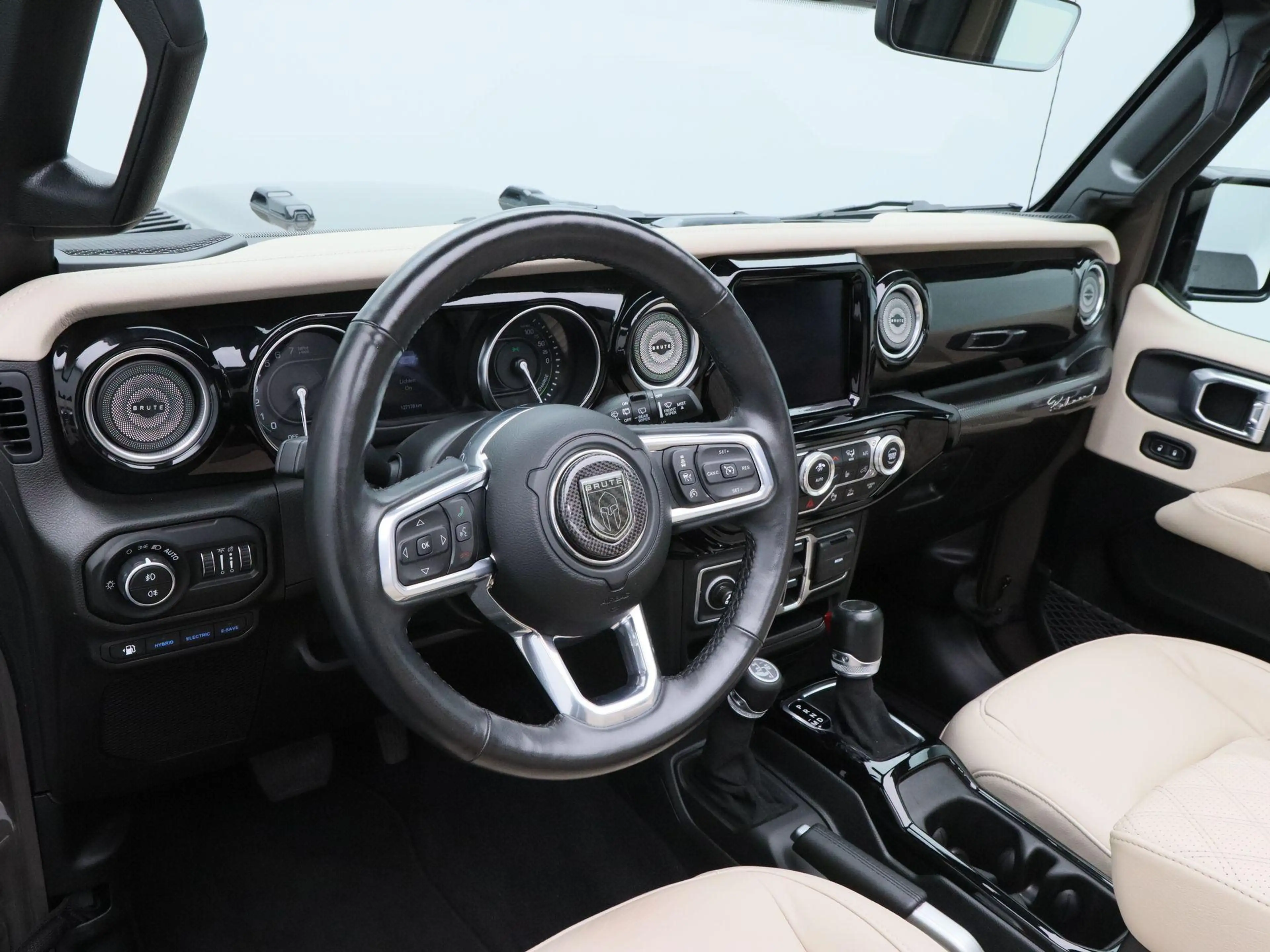 Jeep Wrangler Unlimited 4xe 380 Sahara BRUTE | Wit leder | Elekt — photo 3