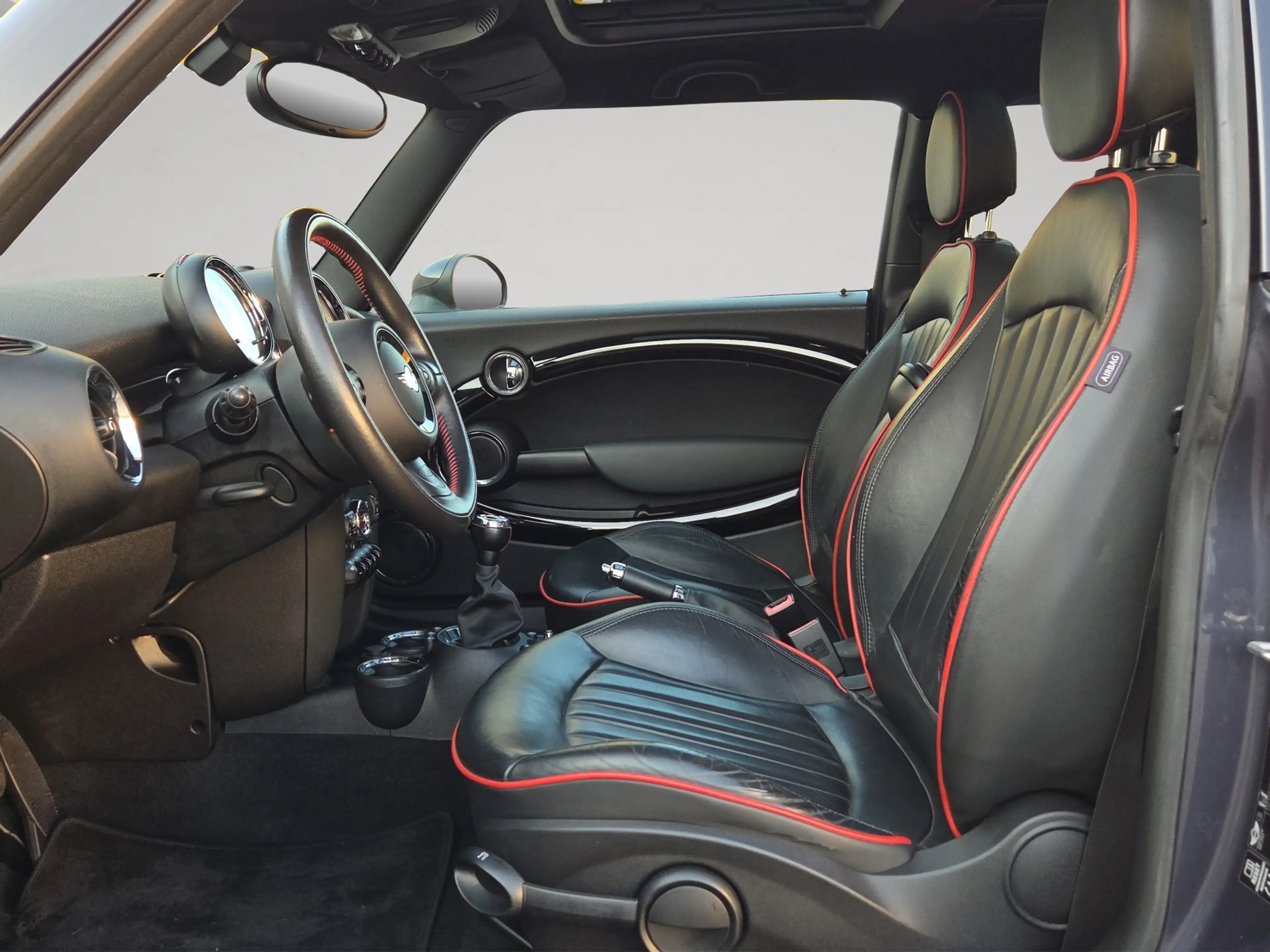 MINI Cooper Clubman 1.6 — photo 15