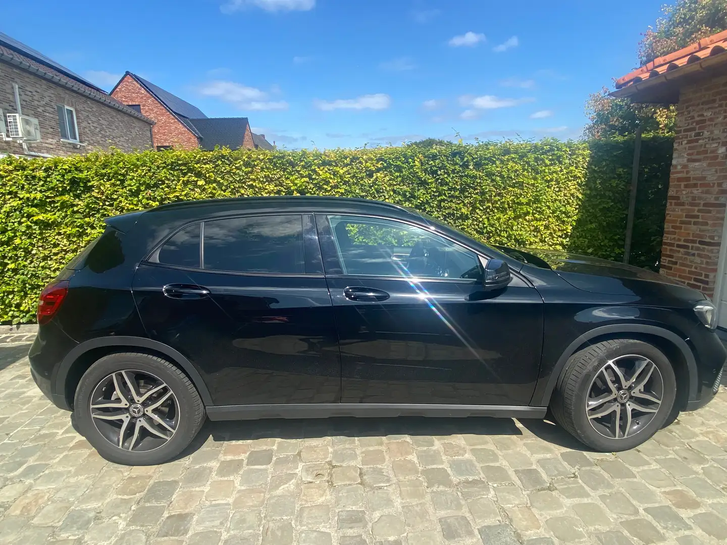 Mercedes-Benz 200 Hachback Siyah - 1