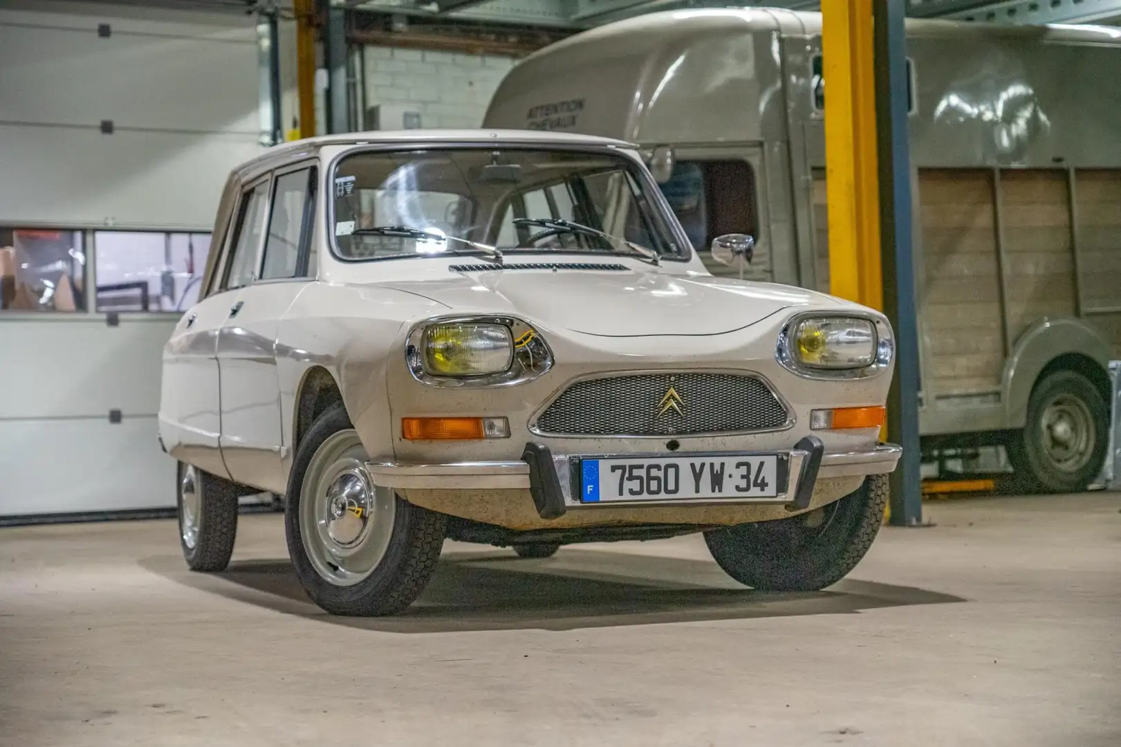Citroen Ami 8 Berline Marrón - 2