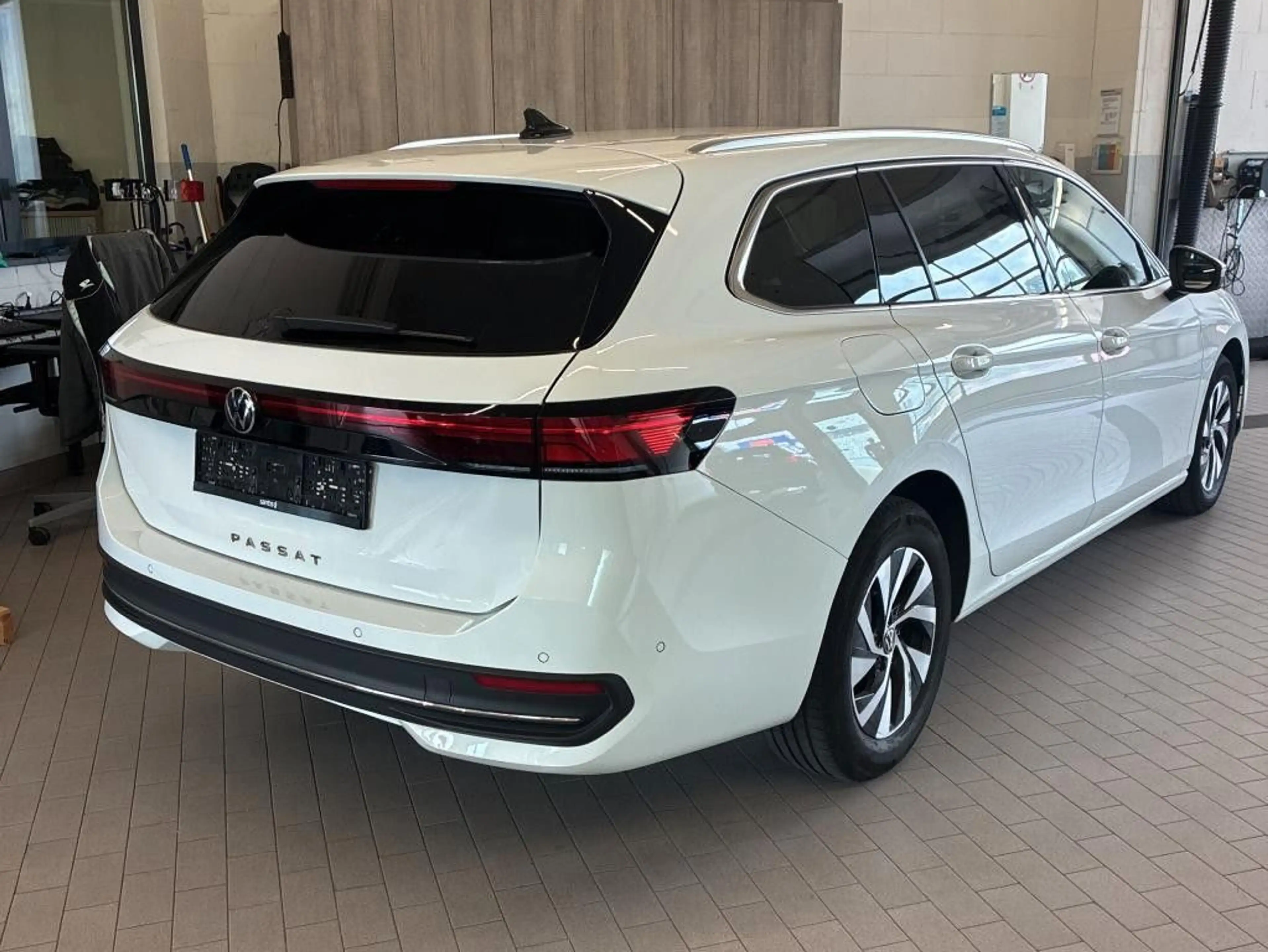 Volkswagen Passat Variant Business 2.0 TDI DSG Navi SHZ ACC — photo 4