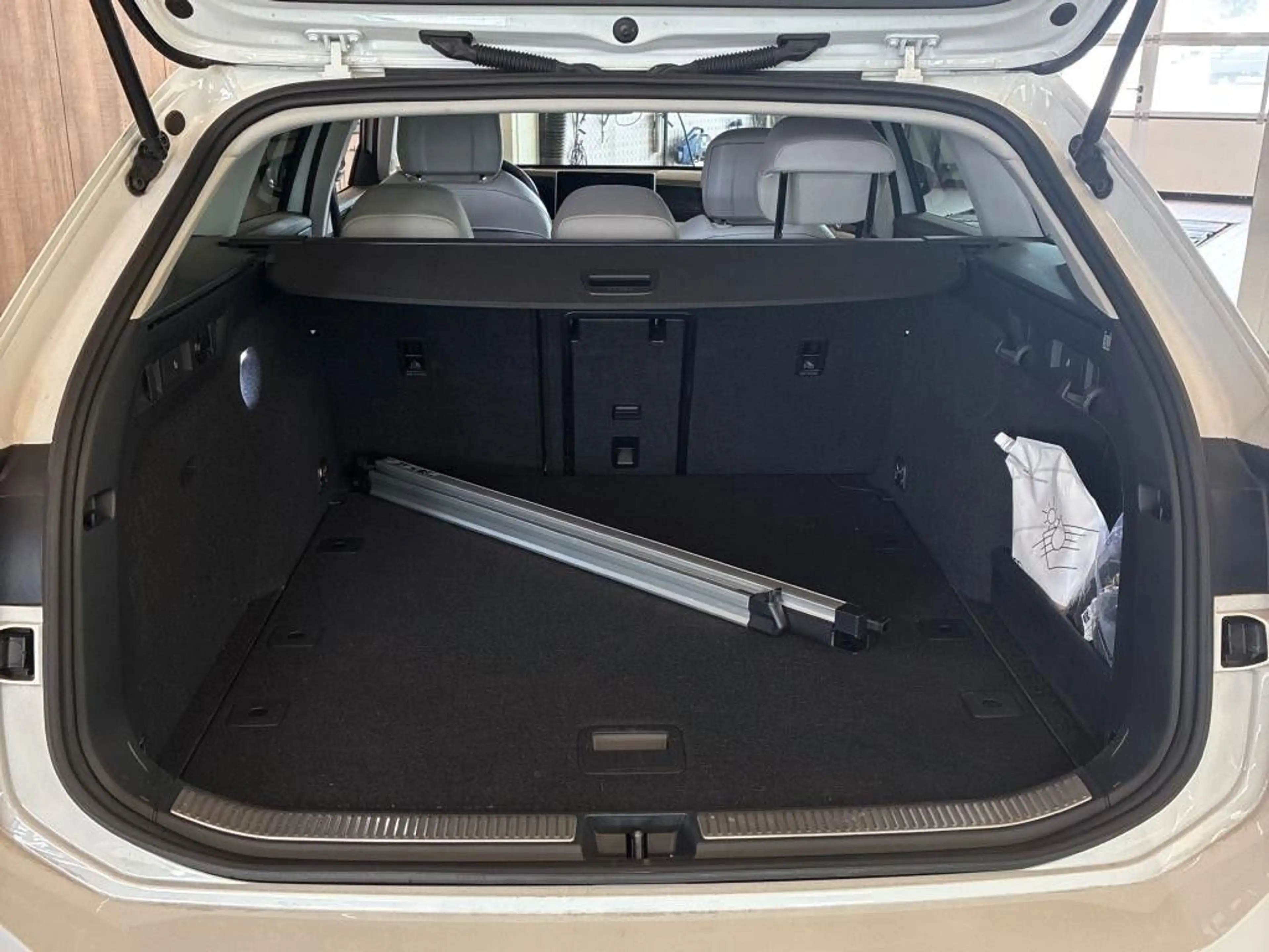 Volkswagen Passat Variant Business 2.0 TDI DSG Navi SHZ ACC — photo 7
