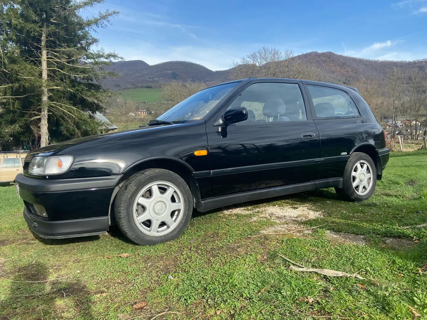 Nissan Sunny 2.0i GTi - 2