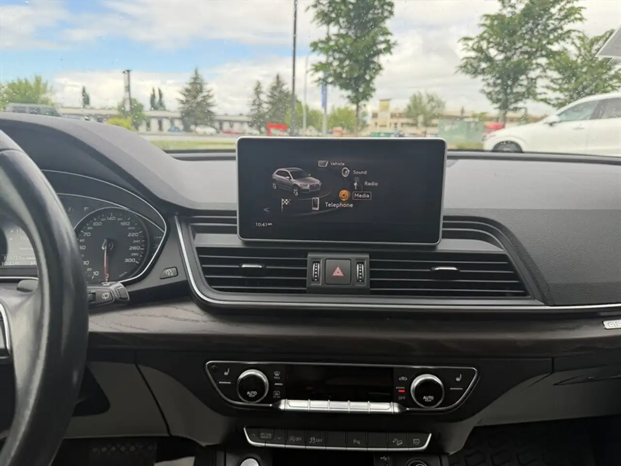 Audi Q5 photo Audi Q5