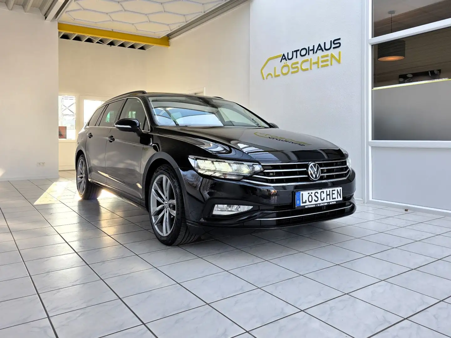 Volkswagen Passat Variant Business 4Motion R-Line Panorama Noir - 1