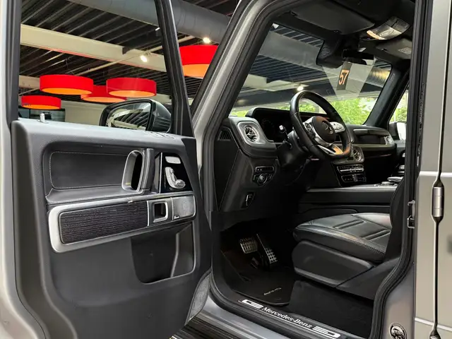 Mercedes-Benz G-Class view 11