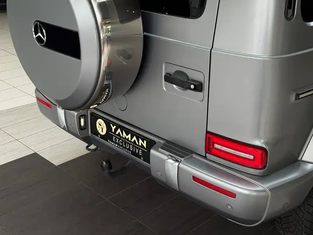 Mercedes-Benz G-Class view 8