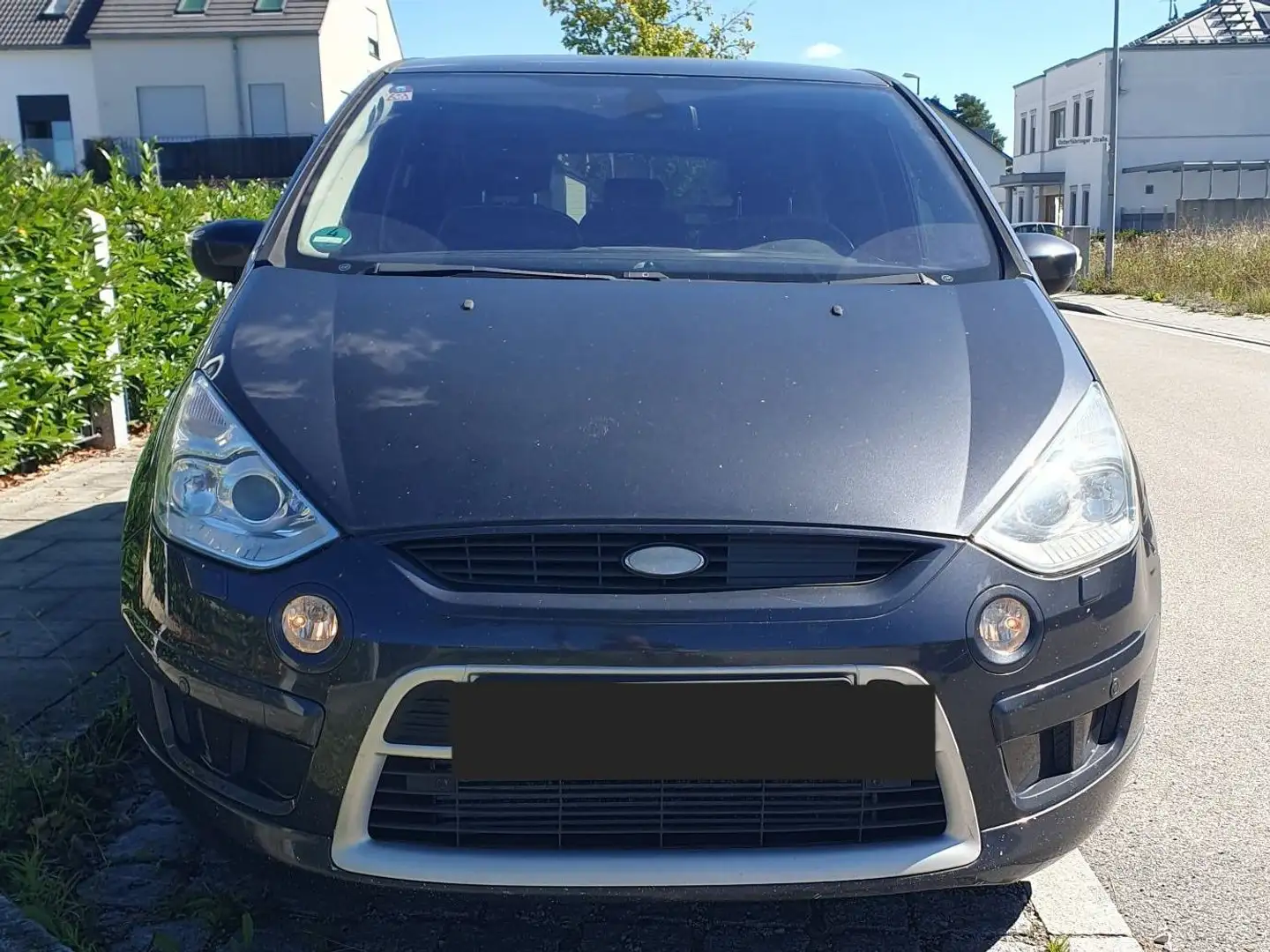 Ford S-Max Titanium (02.2010) Grau - 2