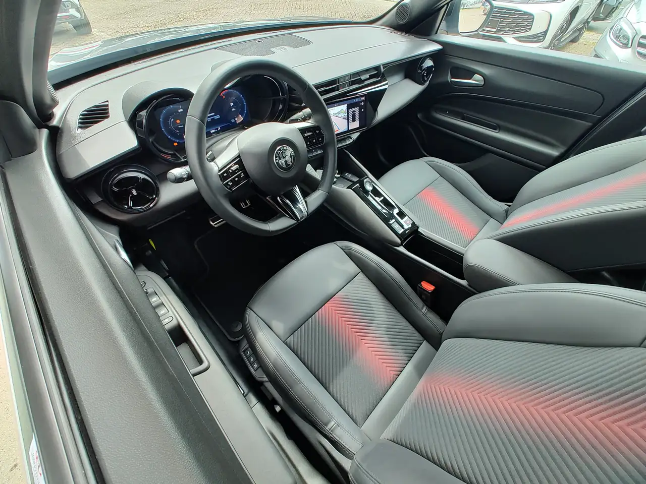Alfa Romeo Junior 2025 — фото 14