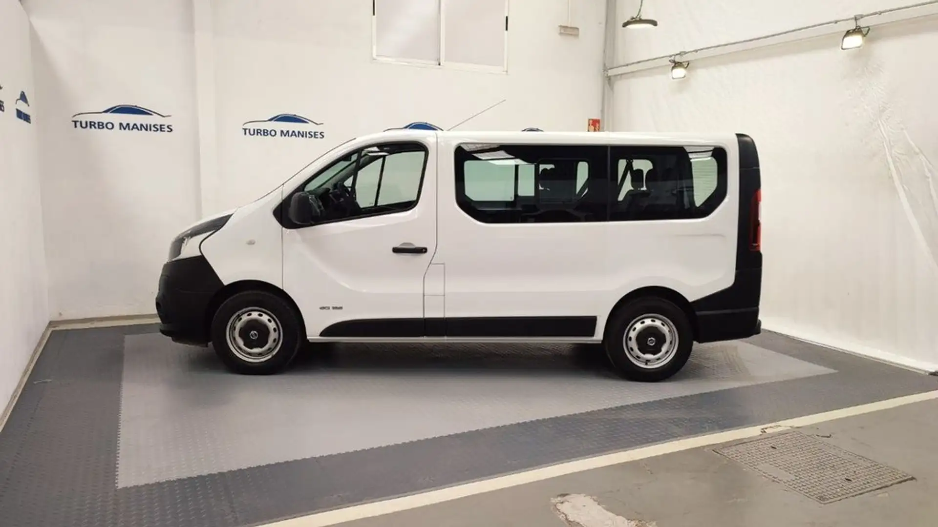 Nissan NV300 COMBI Galben - 2