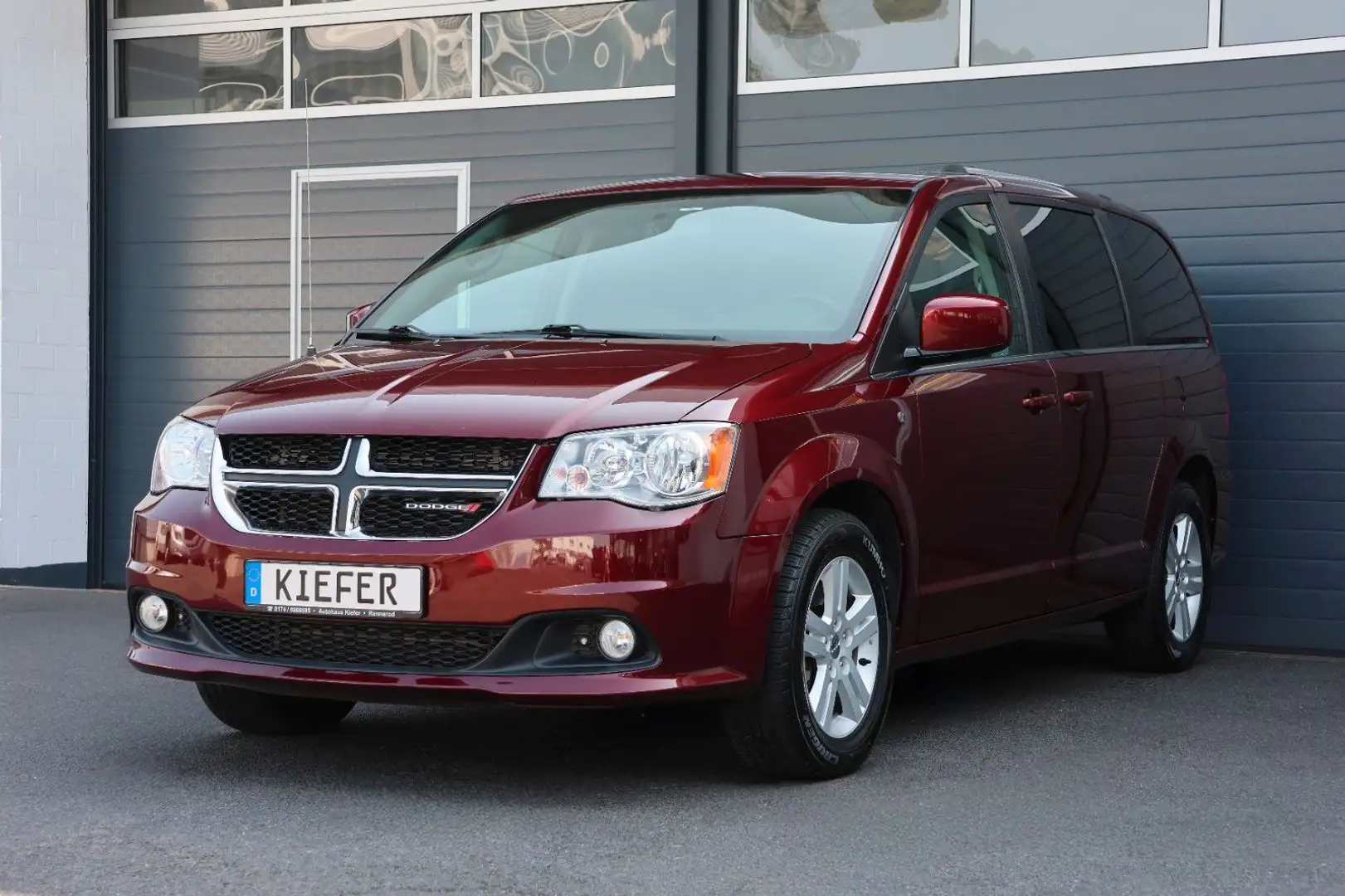 Dodge Grand Caravan 3.6 V6/Fernstart/7Sitzer/KAMERA/17 Rot - 1