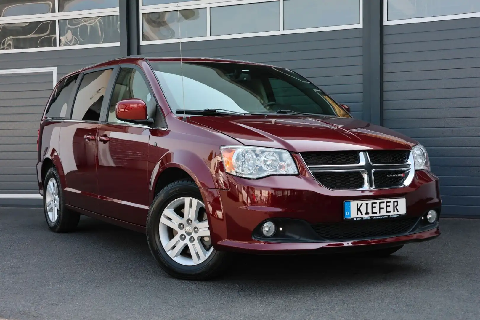 Dodge Grand Caravan 3.6 V6/Fernstart/7Sitzer/KAMERA/17 Rot - 2