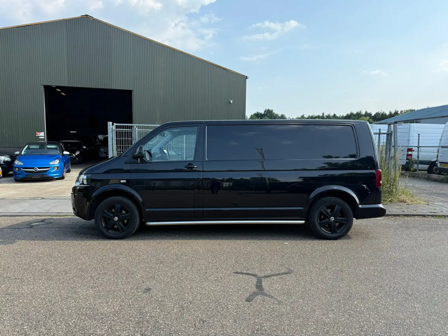 Volkswagen Transporter 2.0 TDI GP 180PK BM L2H1 DSG NIEUWE MOTOR! Zwart - 2