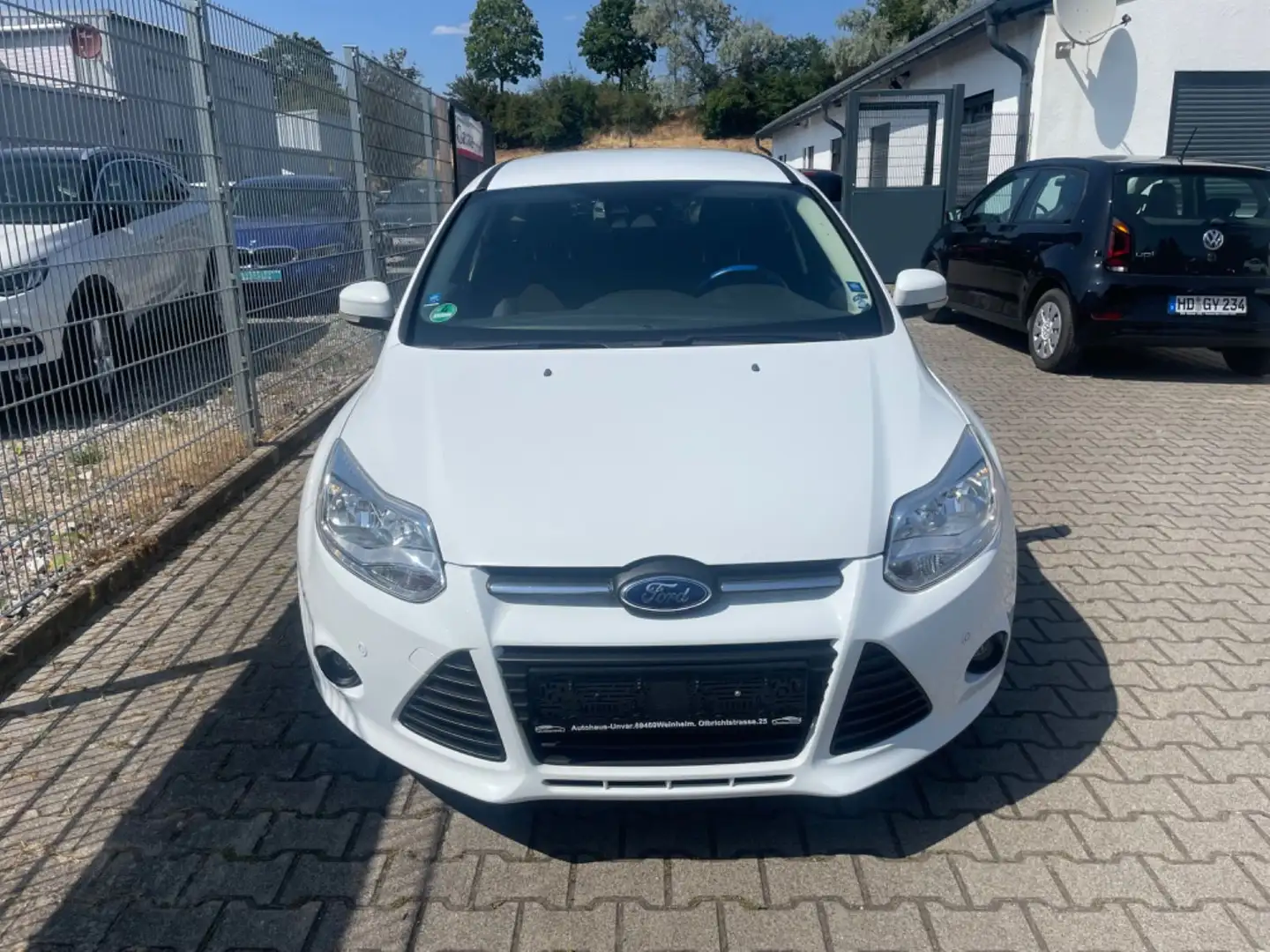 Ford Focus Turnier Trend Ecoboost |2.HAND|PDC|PARK| Wit - 2