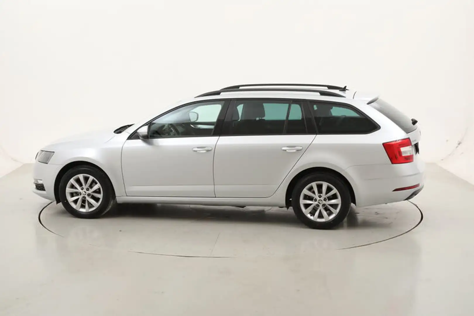Skoda Octavia Wagon Executive DSG 2.0 Diesel 150CV Argento - 2