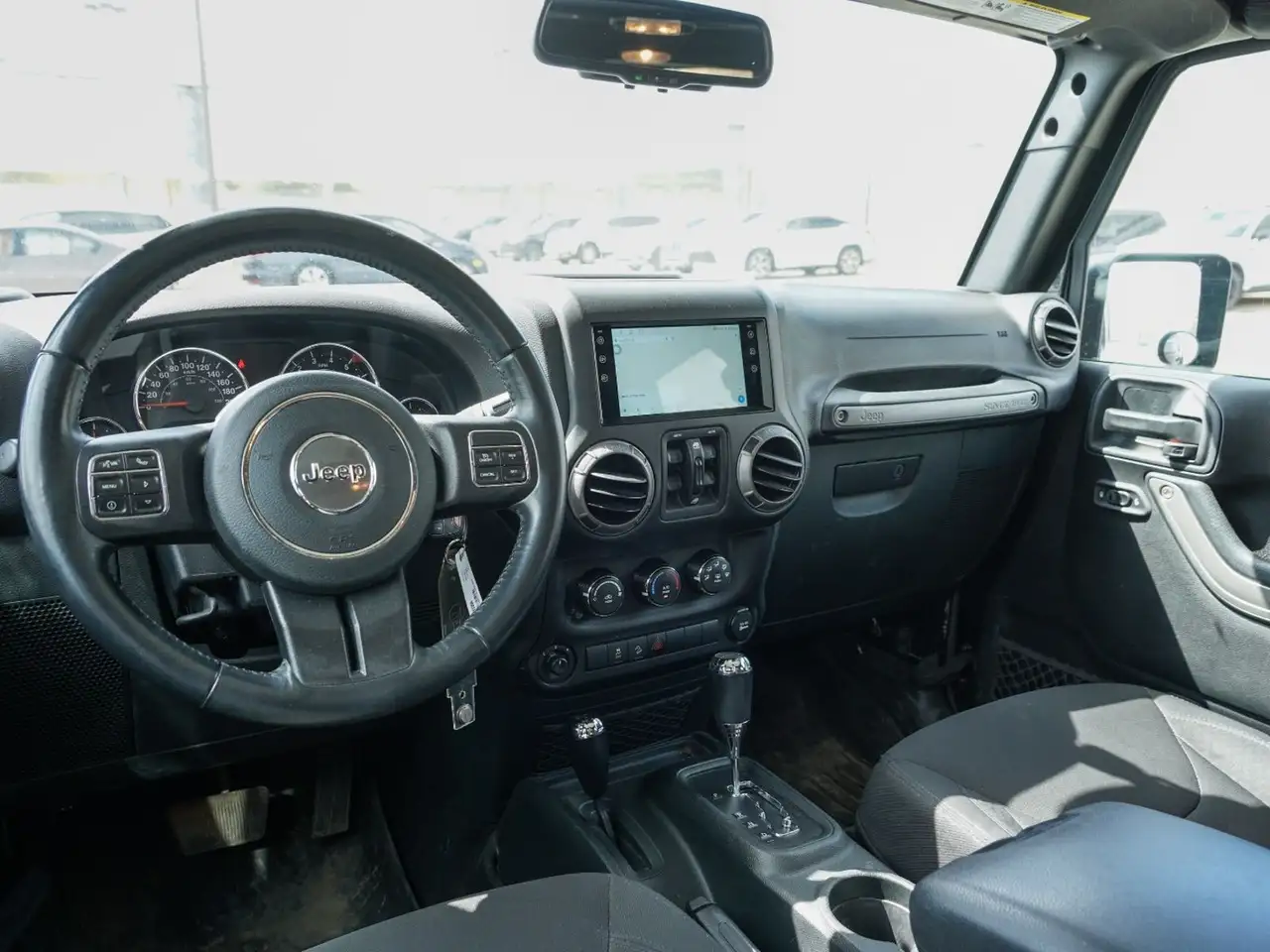 Jeep Wrangler снимка Jeep Wrangler