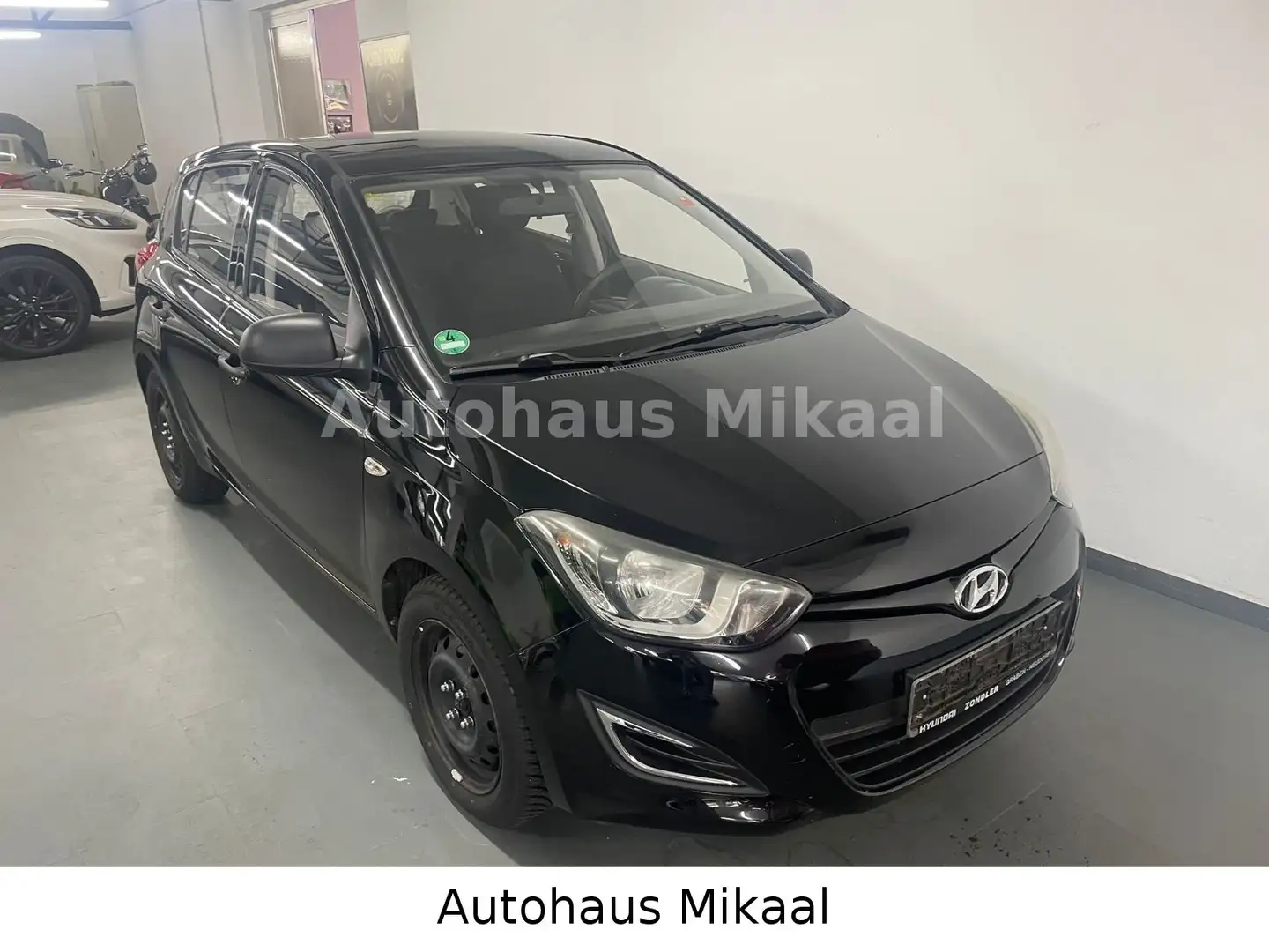 Hyundai i20 FIFA World Cup Edition Zwart - 1