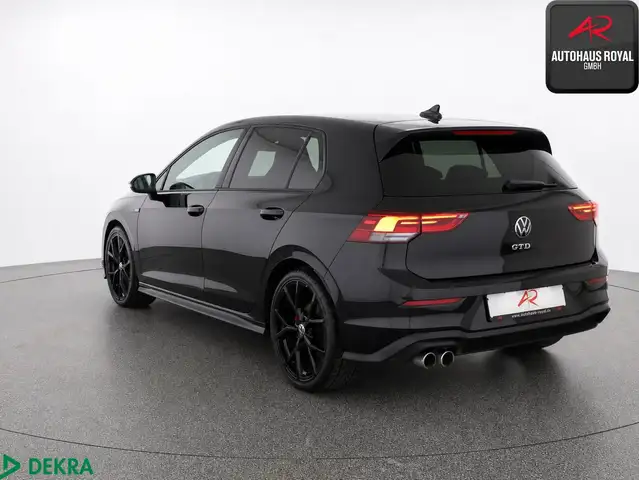 Volkswagen Golf view 3
