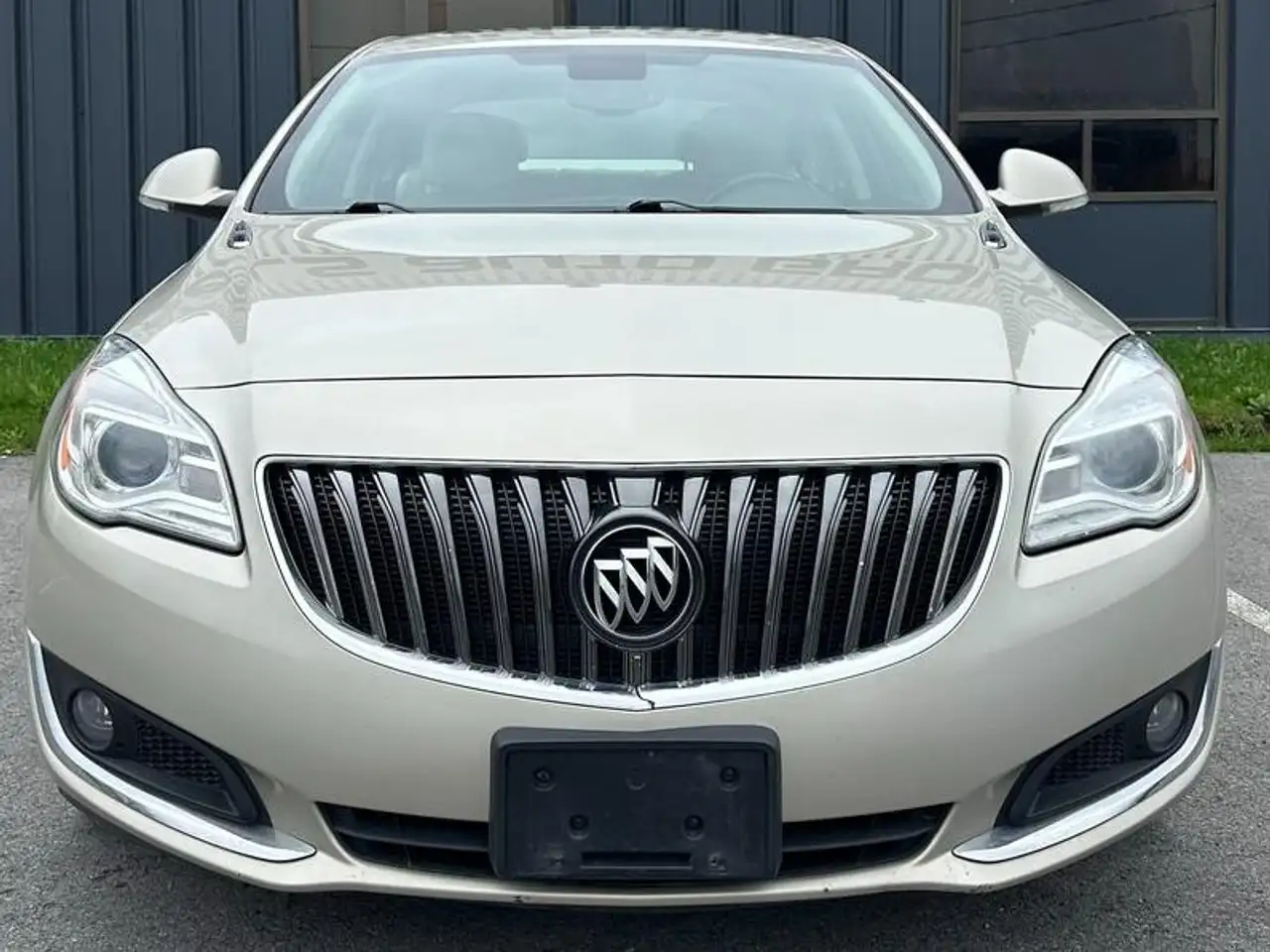 Buick Regal снимка Buick Regal