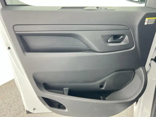 Opel Vivaro view 11