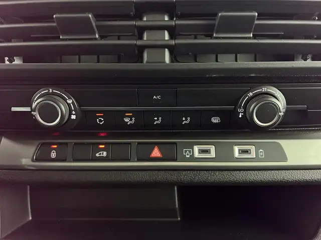 Opel Vivaro view 12