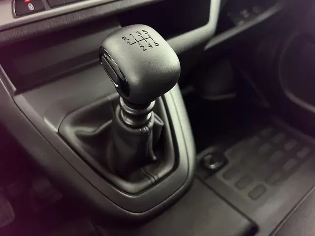 Opel Vivaro view 13