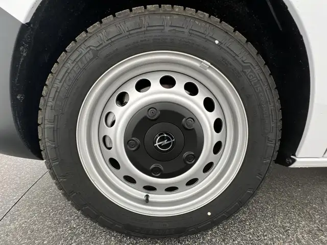 Opel Vivaro view 10