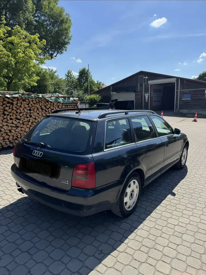 Audi A4 Avant 2.4 quattro, foto 3