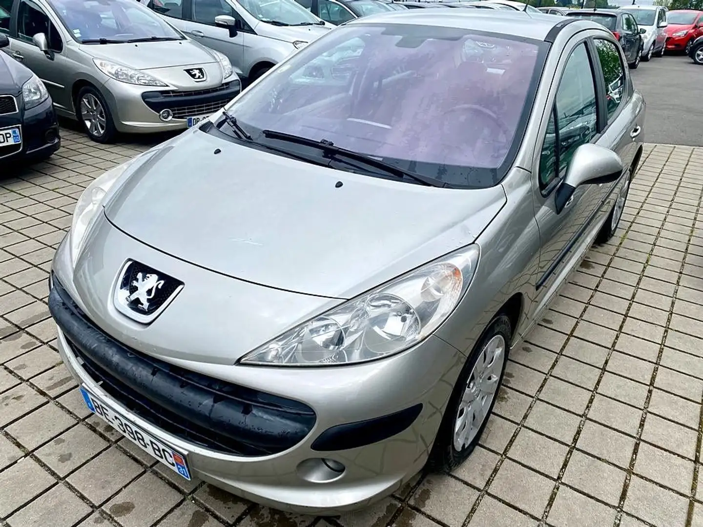 Peugeot 207 1.4i 90 ch Pack Executive Серый - 2