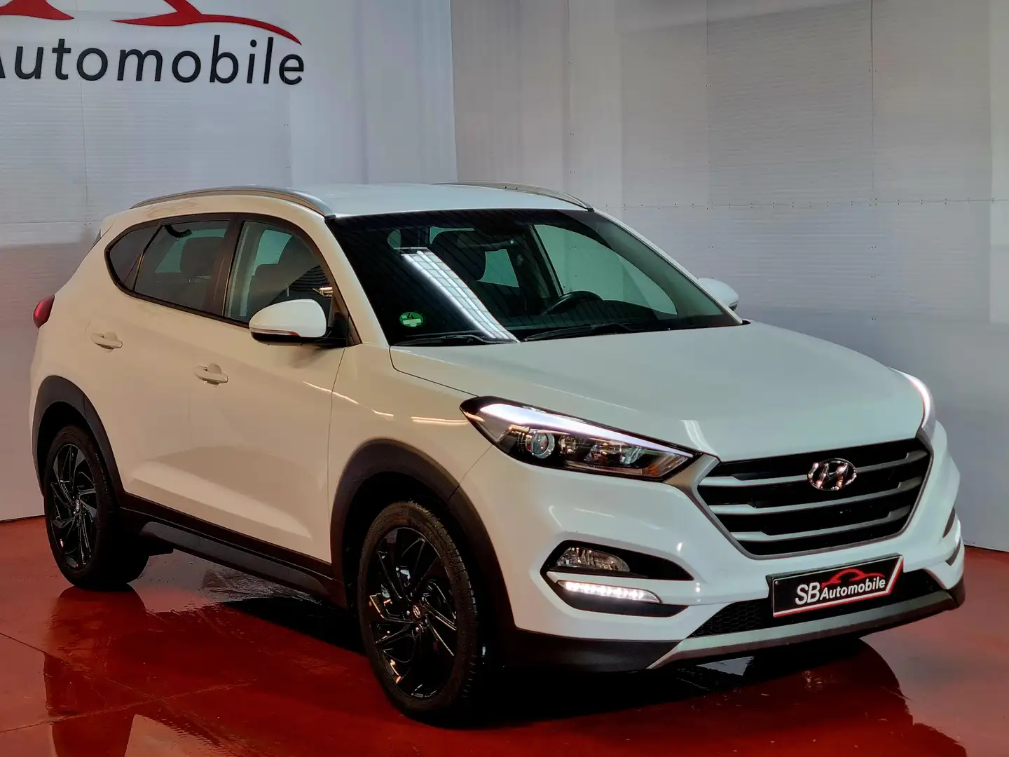 Hyundai TUCSON 1.7 CRDi 2WD Launch Edition*CAMERA*GARANTIE 12M* Blanc - 2