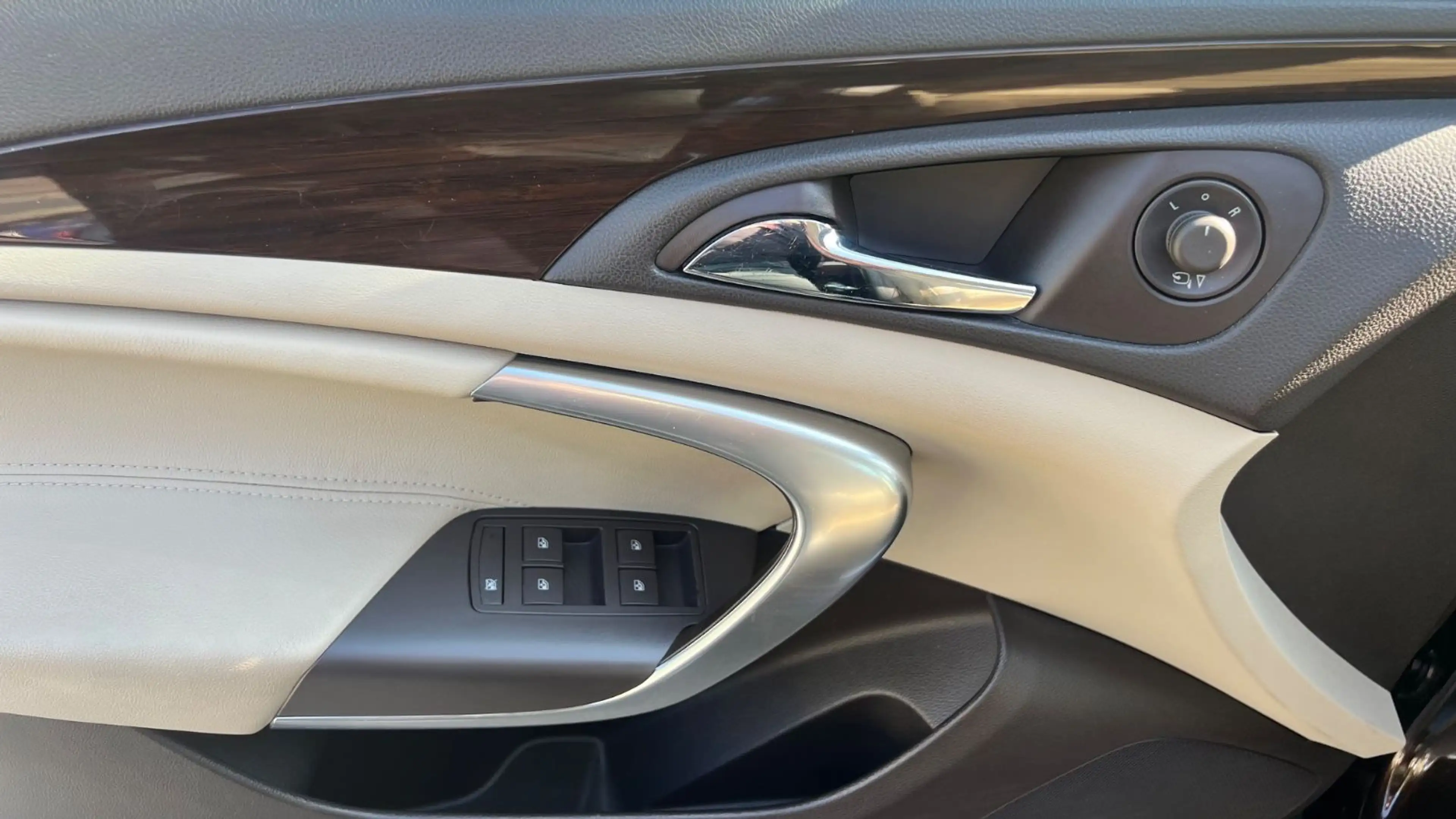 Opel Insignia Innovat/Xenon/Navi/PDC/SHZ/Leder/1.HAND — photo 10