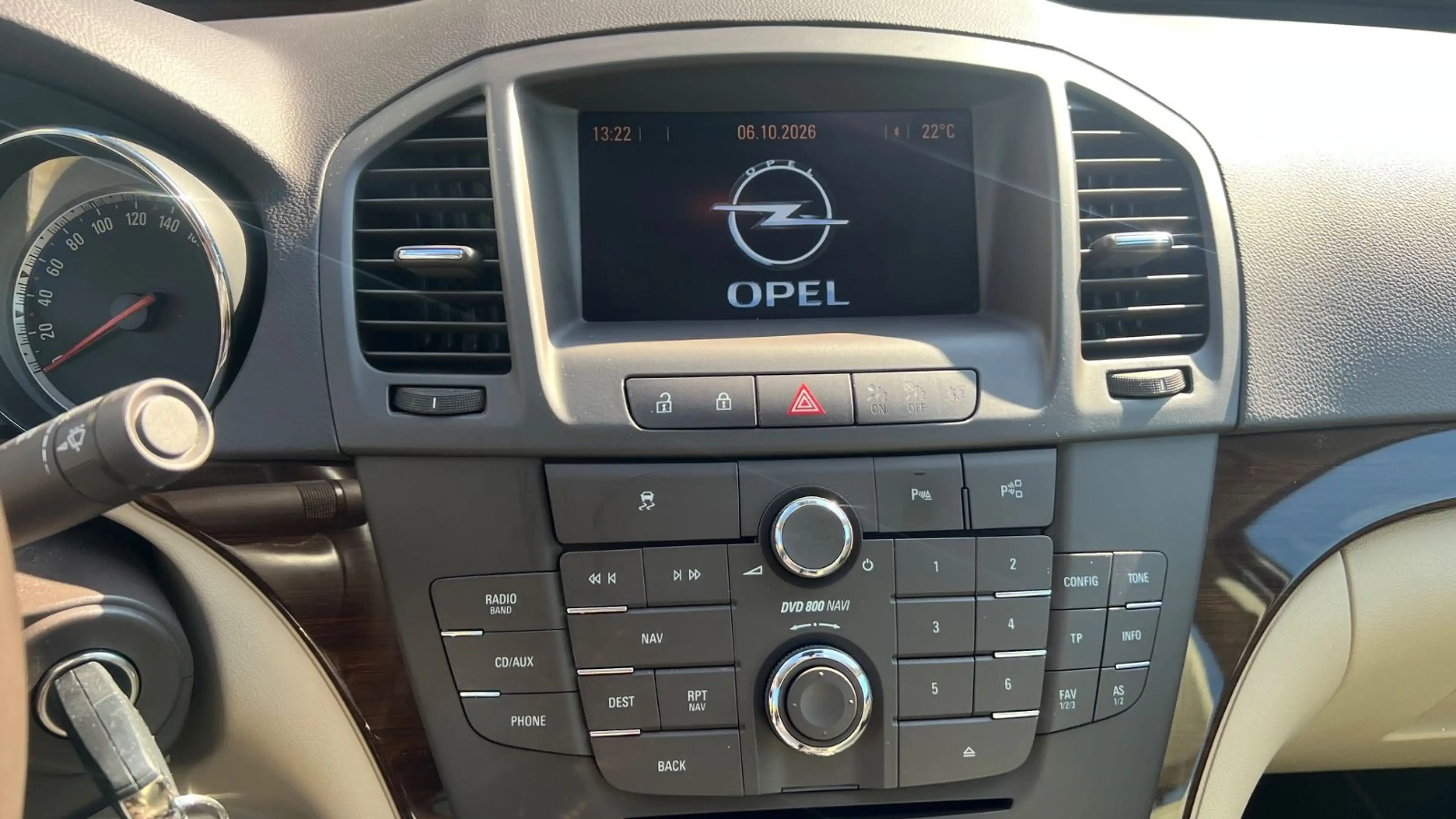 Opel Insignia Innovat/Xenon/Navi/PDC/SHZ/Leder/1.HAND — photo 14